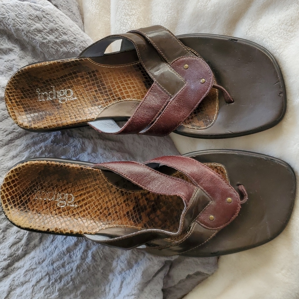 Sandles